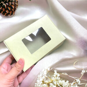 L-GREEN-SMALL BOX WITH WINDOW